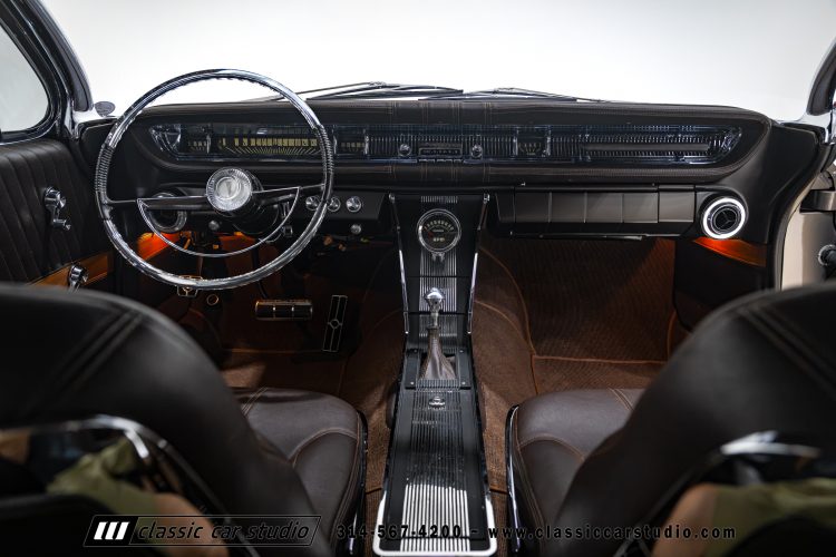 61_Pontiac_Bonneville_2293-122