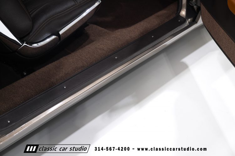 61_Pontiac_Bonneville_2293-130