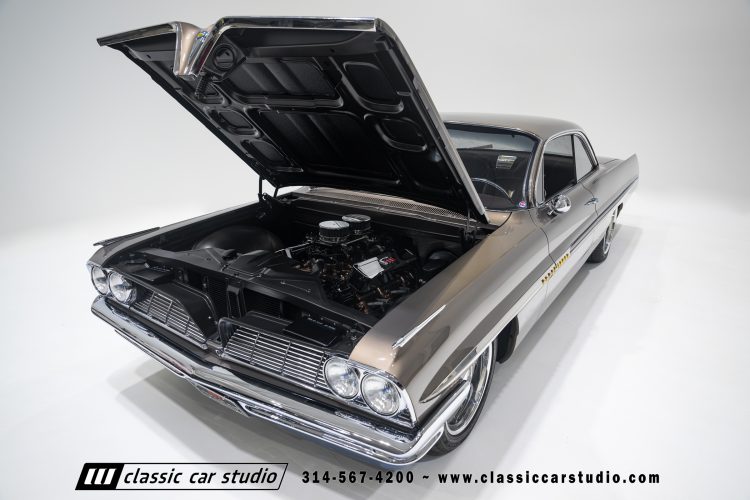 61_Pontiac_Bonneville_2293-135