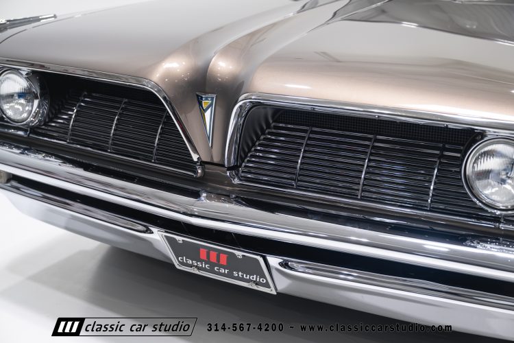 61_Pontiac_Bonneville_2293-14