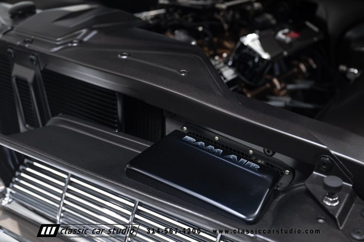 61_Pontiac_Bonneville_2293-141