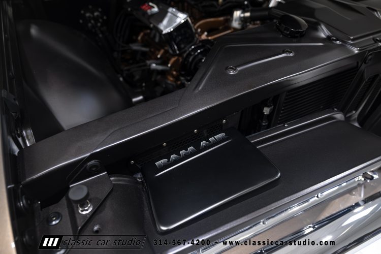 61_Pontiac_Bonneville_2293-145