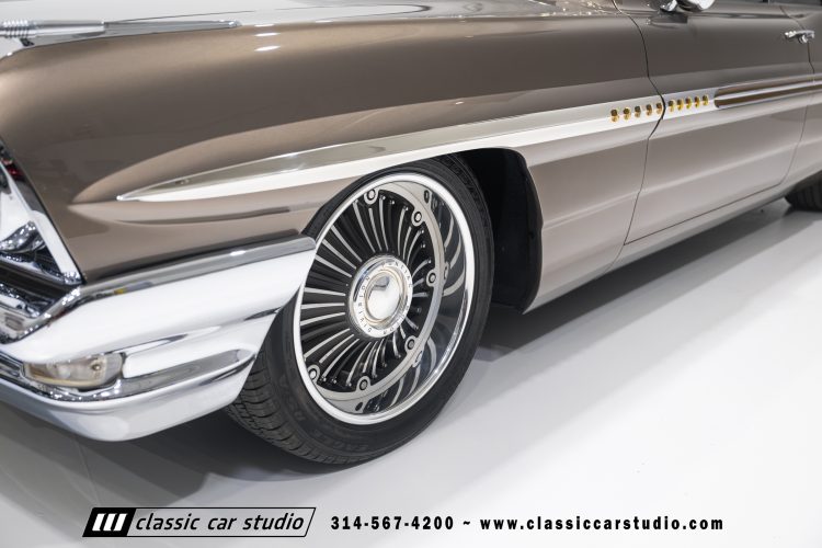 61_Pontiac_Bonneville_2293-20