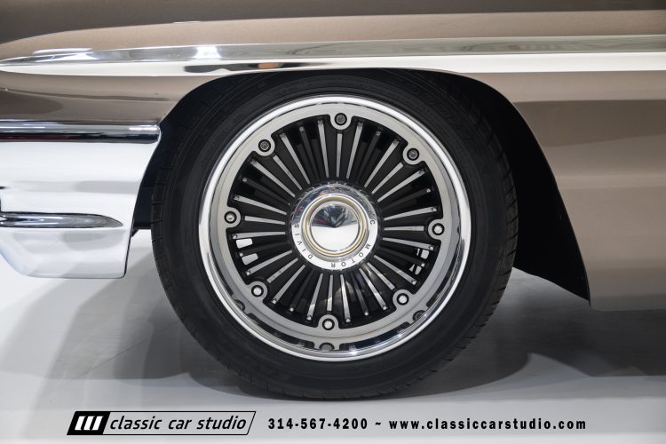 61_Pontiac_Bonneville_2293-21