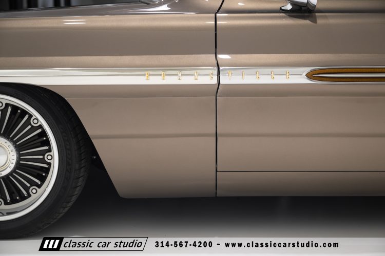 61_Pontiac_Bonneville_2293-23