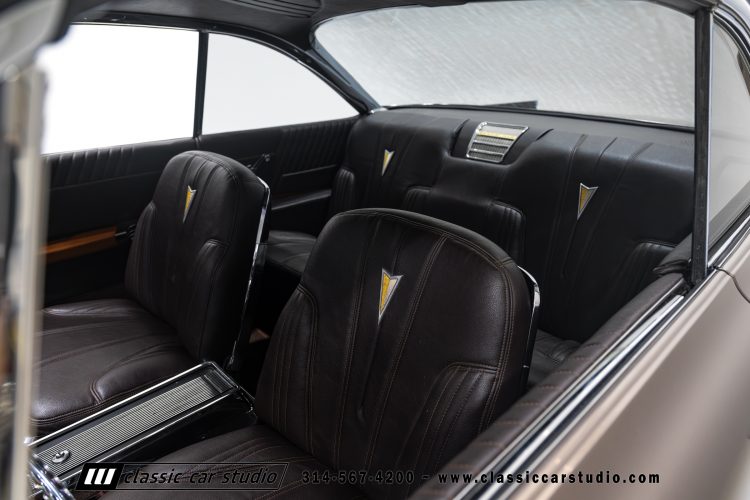 61_Pontiac_Bonneville_2293-34