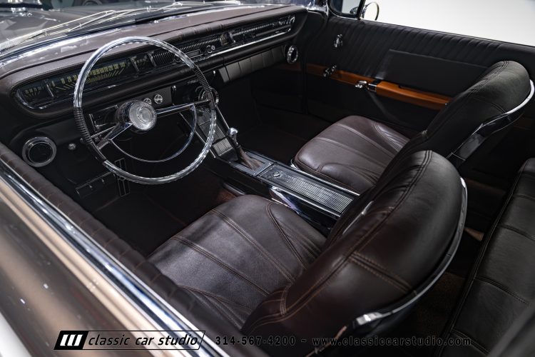 61_Pontiac_Bonneville_2293-37
