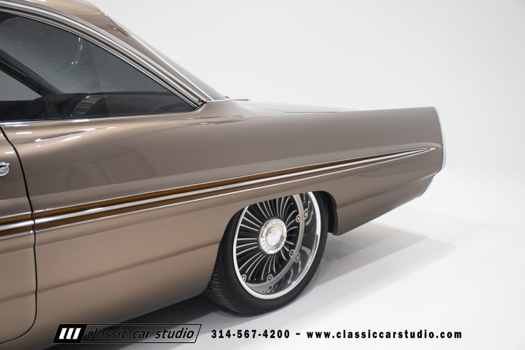 61_Pontiac_Bonneville_2293-38