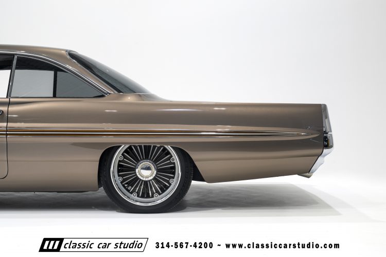 61_Pontiac_Bonneville_2293-41