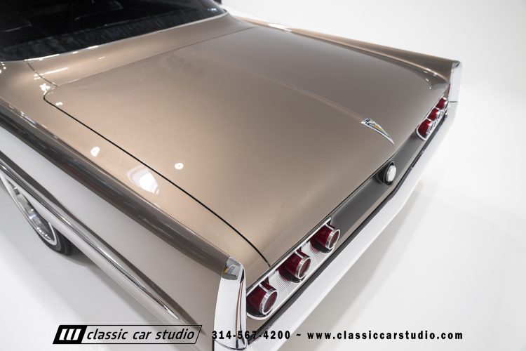 61_Pontiac_Bonneville_2293-45