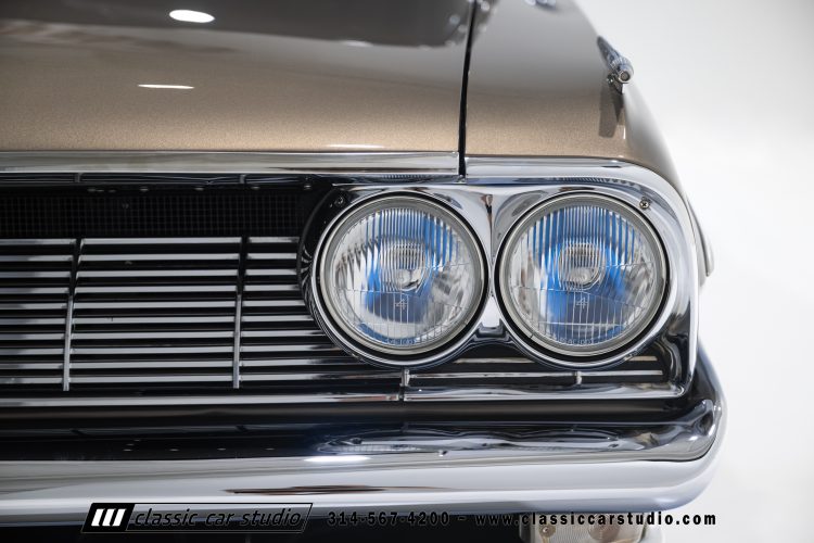 61_Pontiac_Bonneville_2293-5