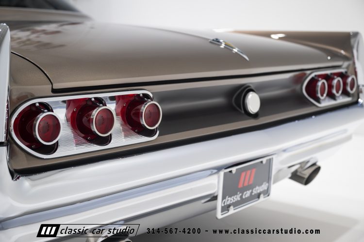 61_Pontiac_Bonneville_2293-50
