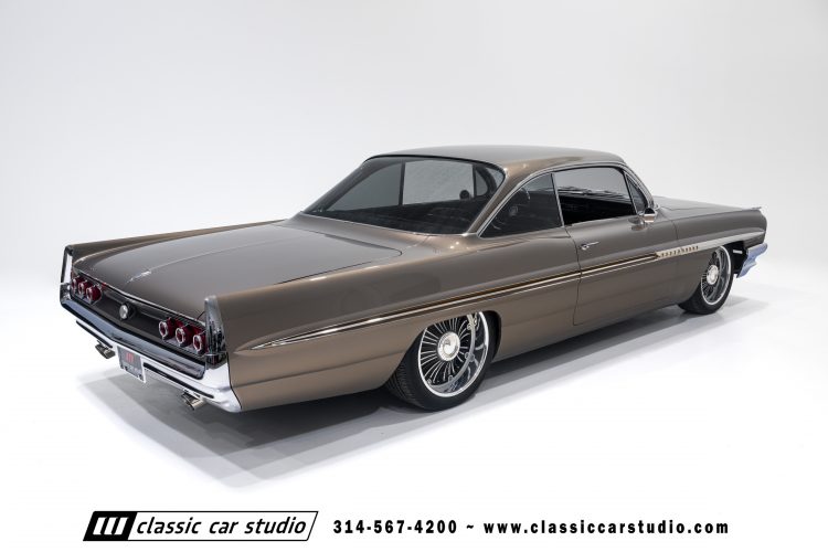 61_Pontiac_Bonneville_2293-63