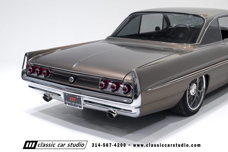 61_Pontiac_Bonneville_2293-65
