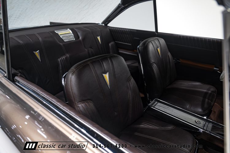 61_Pontiac_Bonneville_2293-74