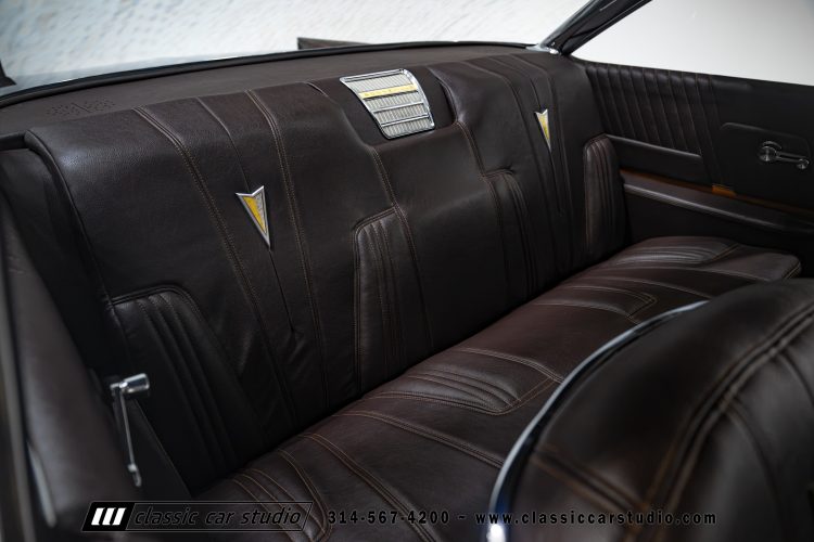 61_Pontiac_Bonneville_2293-75