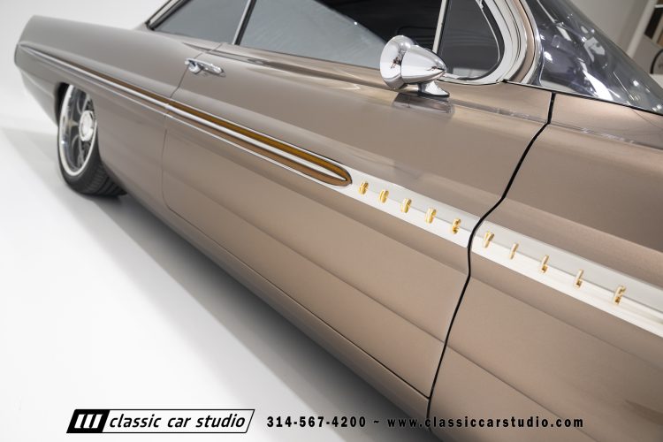 61_Pontiac_Bonneville_2293-78