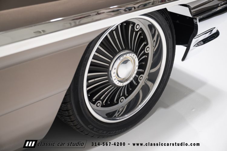61_Pontiac_Bonneville_2293-80