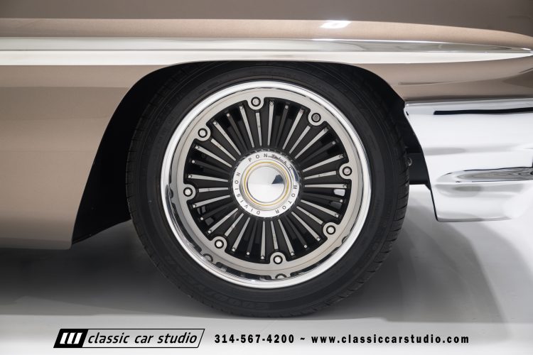 61_Pontiac_Bonneville_2293-82