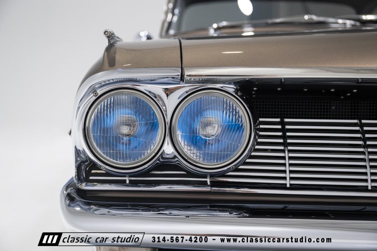 61_Pontiac_Bonneville_2293-91