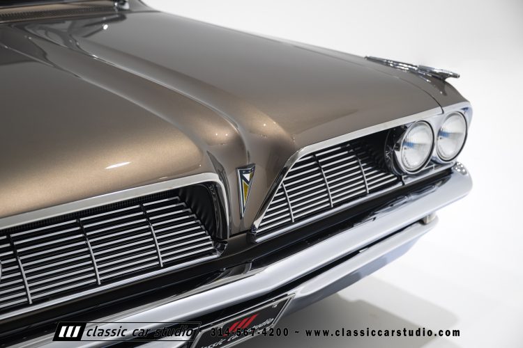 61_Pontiac_Bonneville_2293-93