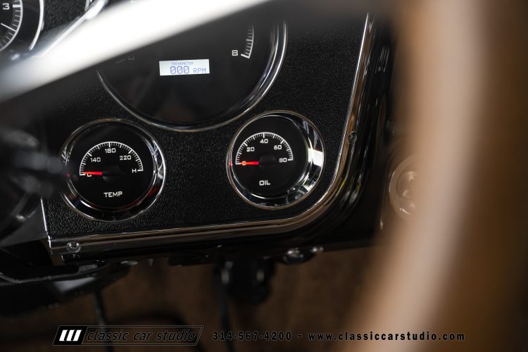 69_Chevrolet_C10_2290-102