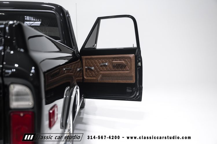 69_Chevrolet_C10_2290-129