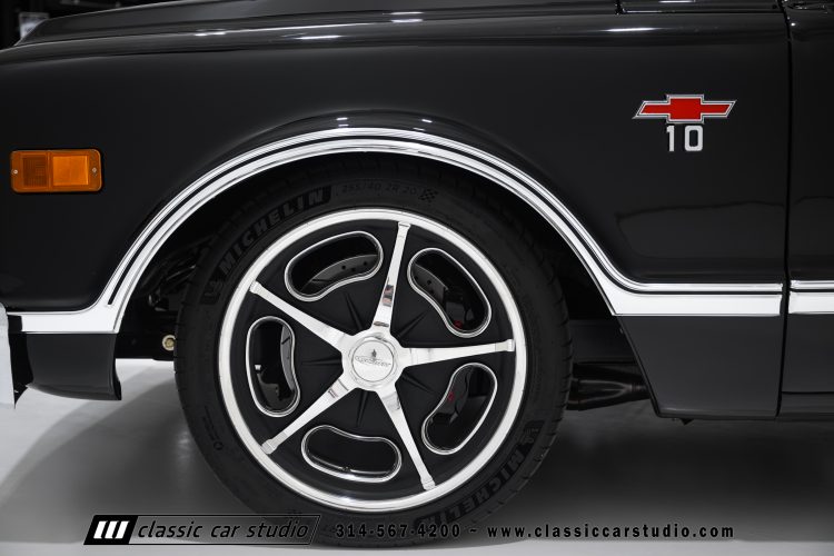 69_Chevrolet_C10_2290-17
