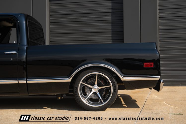 69_Chevrolet_C10_2290-177