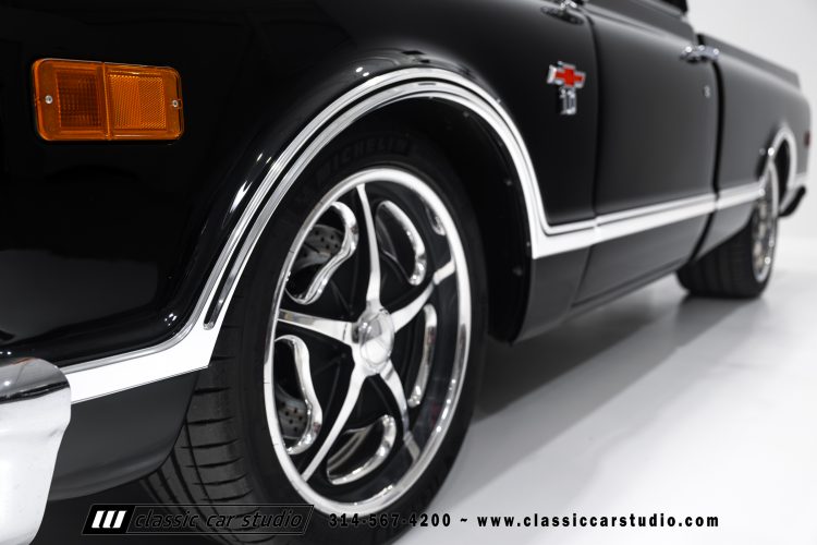 69_Chevrolet_C10_2290-18