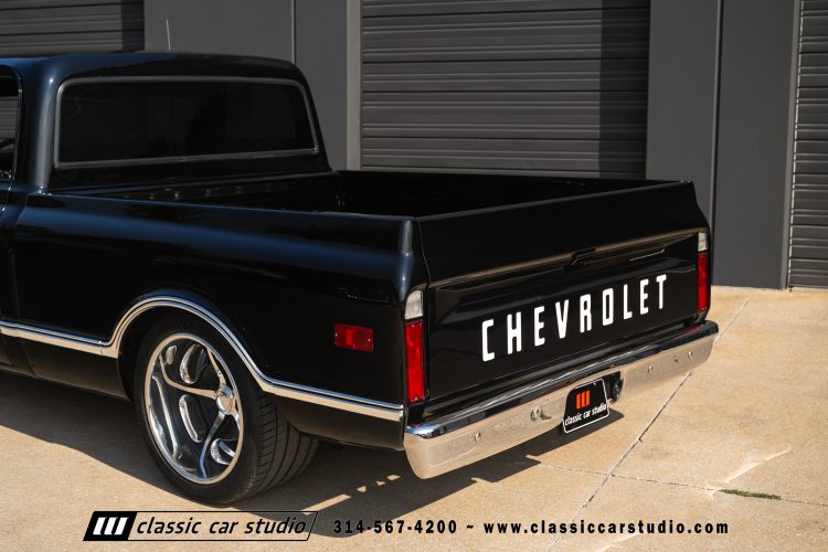69_Chevrolet_C10_2290-185