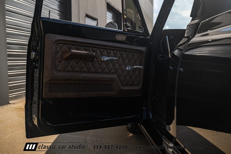 69_Chevrolet_C10_2290-189