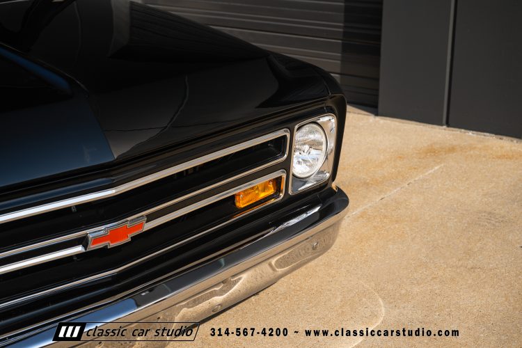 69_Chevrolet_C10_2290-198