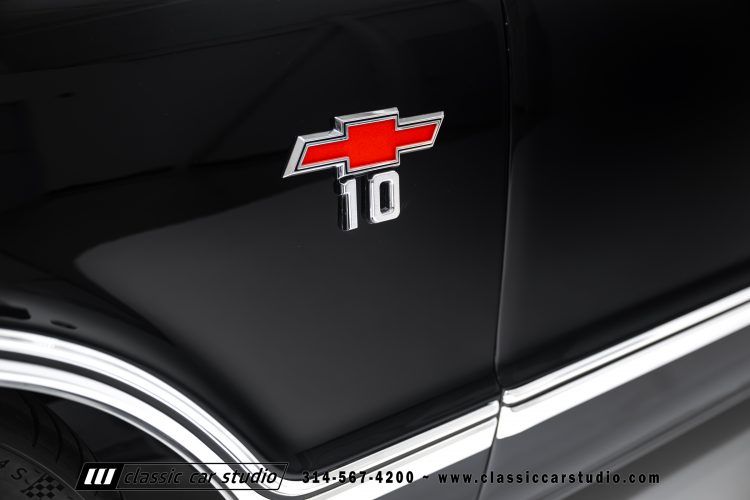69_Chevrolet_C10_2290-22
