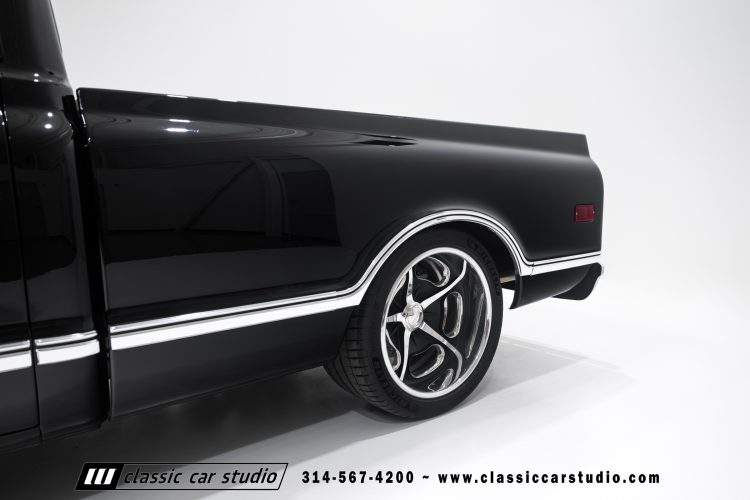 69_Chevrolet_C10_2290-32