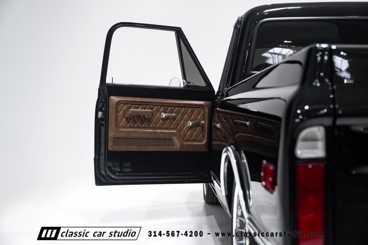 69_Chevrolet_C10_2290-82