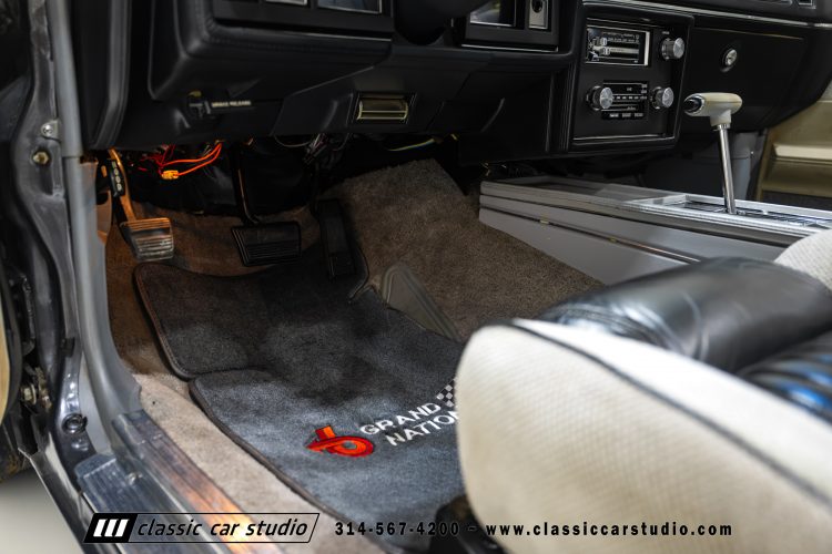 82_Buick_Grand_National_2294-107