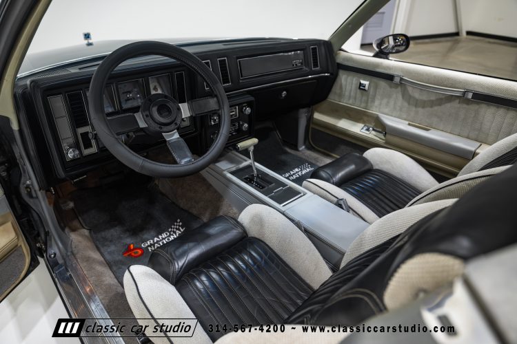 82_Buick_Grand_National_2294-109