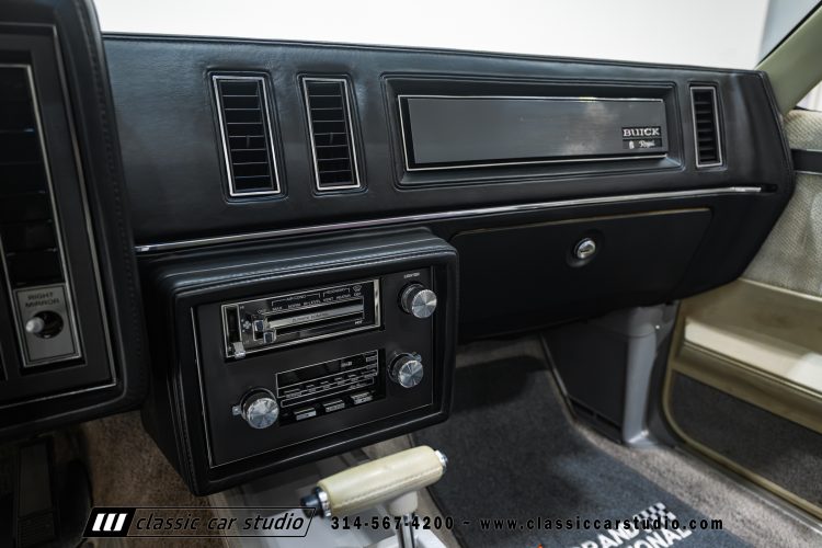 82_Buick_Grand_National_2294-119