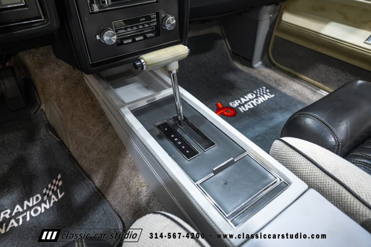 82_Buick_Grand_National_2294-123