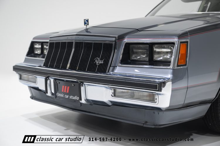 82_Buick_Grand_National_2294-22