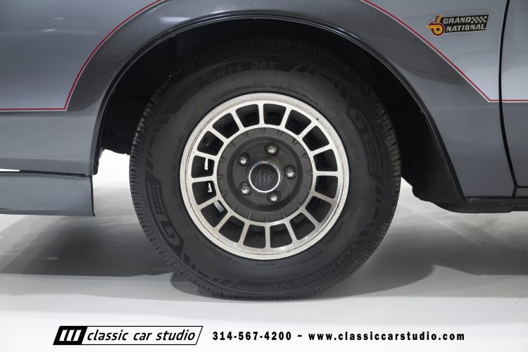 82_Buick_Grand_National_2294-35