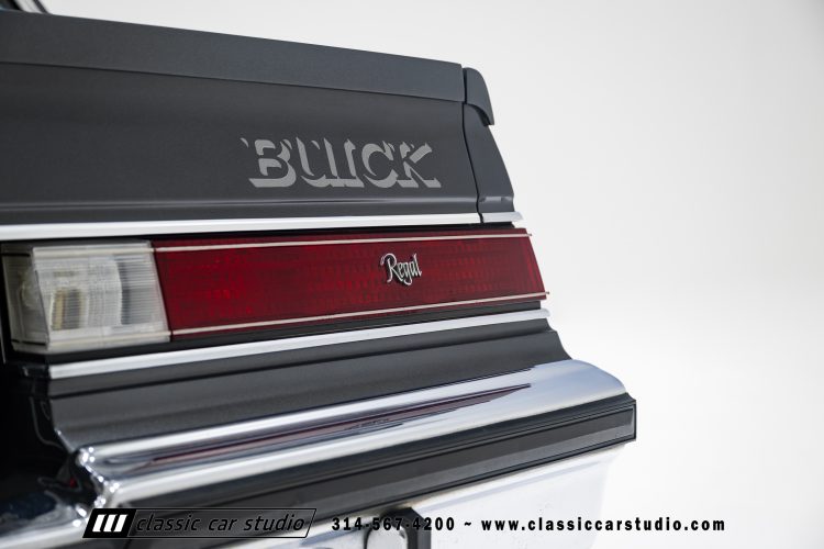 82_Buick_Grand_National_2294-57