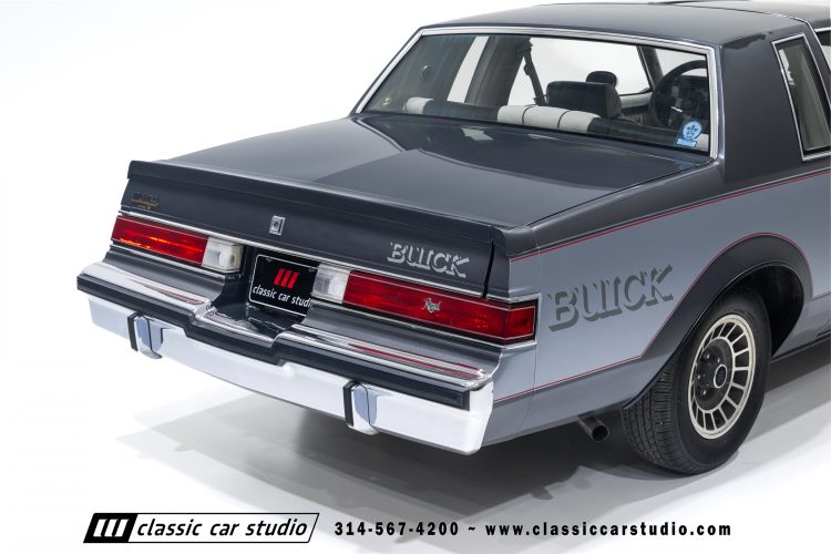 82_Buick_Grand_National_2294-63