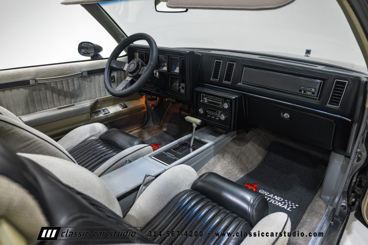 82_Buick_Grand_National_2294-76