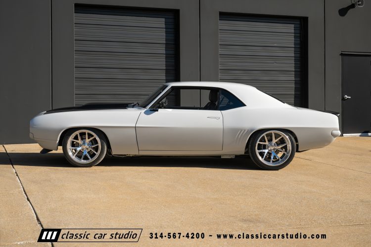 69_Chevrolet_Camaro_2297-167