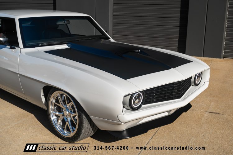 69_Chevrolet_Camaro_2297-177