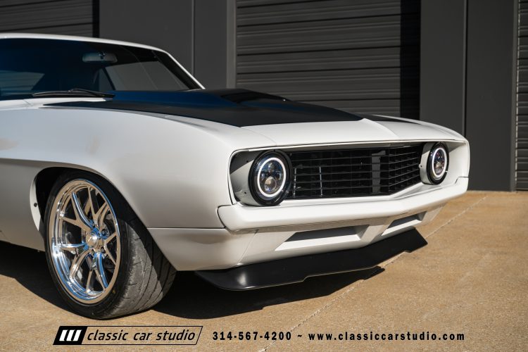 69_Chevrolet_Camaro_2297-178