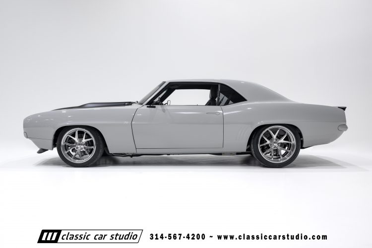 69_Chevrolet_Camaro_2297-24