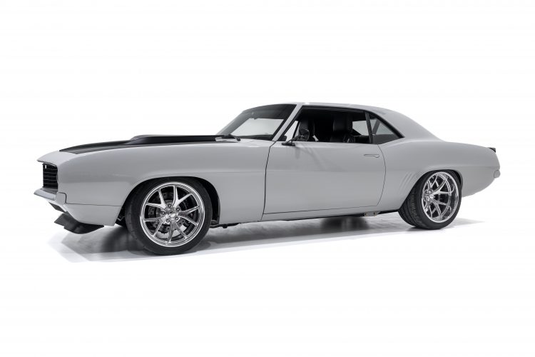 69_Chevrolet_Camaro_2297_Showcase